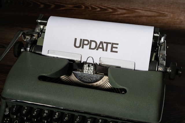 Typewriter with a sheet of paper that says “Update” – representing new insurance update at Hammond Psychology